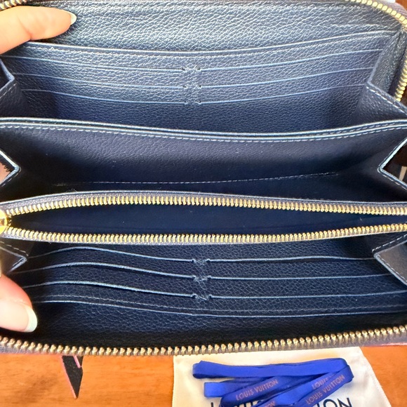 Louis Vuitton Zippy Wallet – Navy Blue Empreinte Leather (Full Set) - Picture 9 of 9